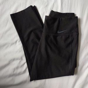 Nike Drifit Capri (black)